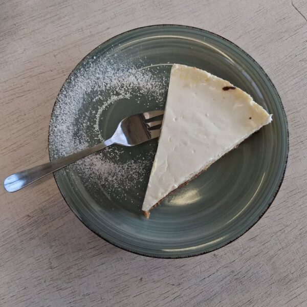 Handgemacht, ehrlich und einfach lecker: Neben unseren herzhaften Spezialitäten verwöhnen wir euch in der Speisekammer…